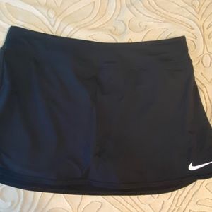 Black Nike drifit tennis skirt